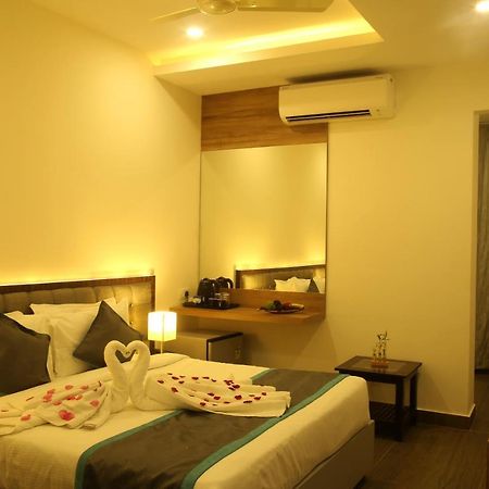 Park Iris Hotels, Mg Road Vijayawāda Exteriör bild