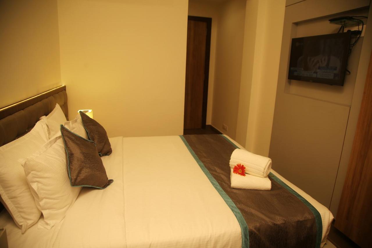 Park Iris Hotels, Mg Road Vijayawāda Exteriör bild