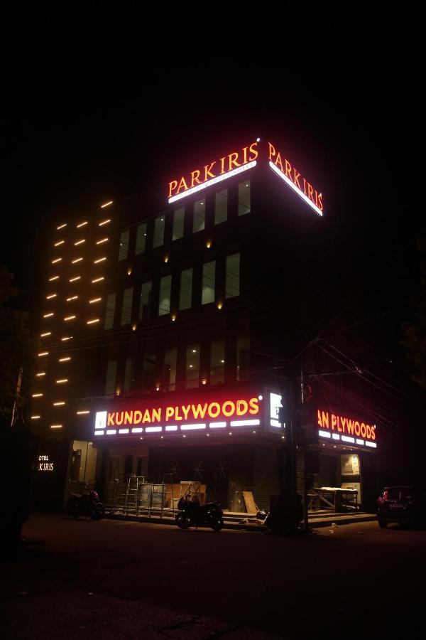 Park Iris Hotels, Mg Road Vijayawāda Exteriör bild