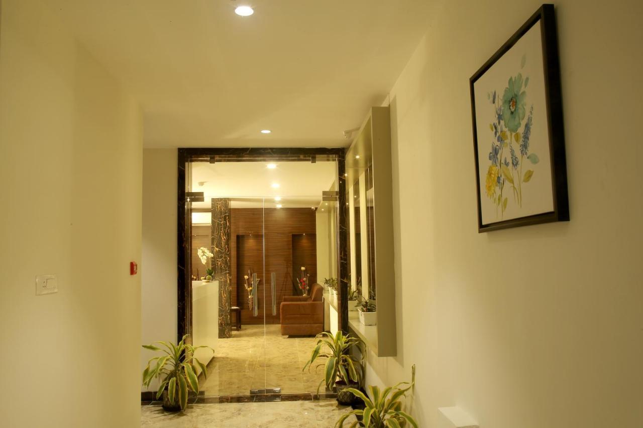 Park Iris Hotels, Mg Road Vijayawāda Exteriör bild